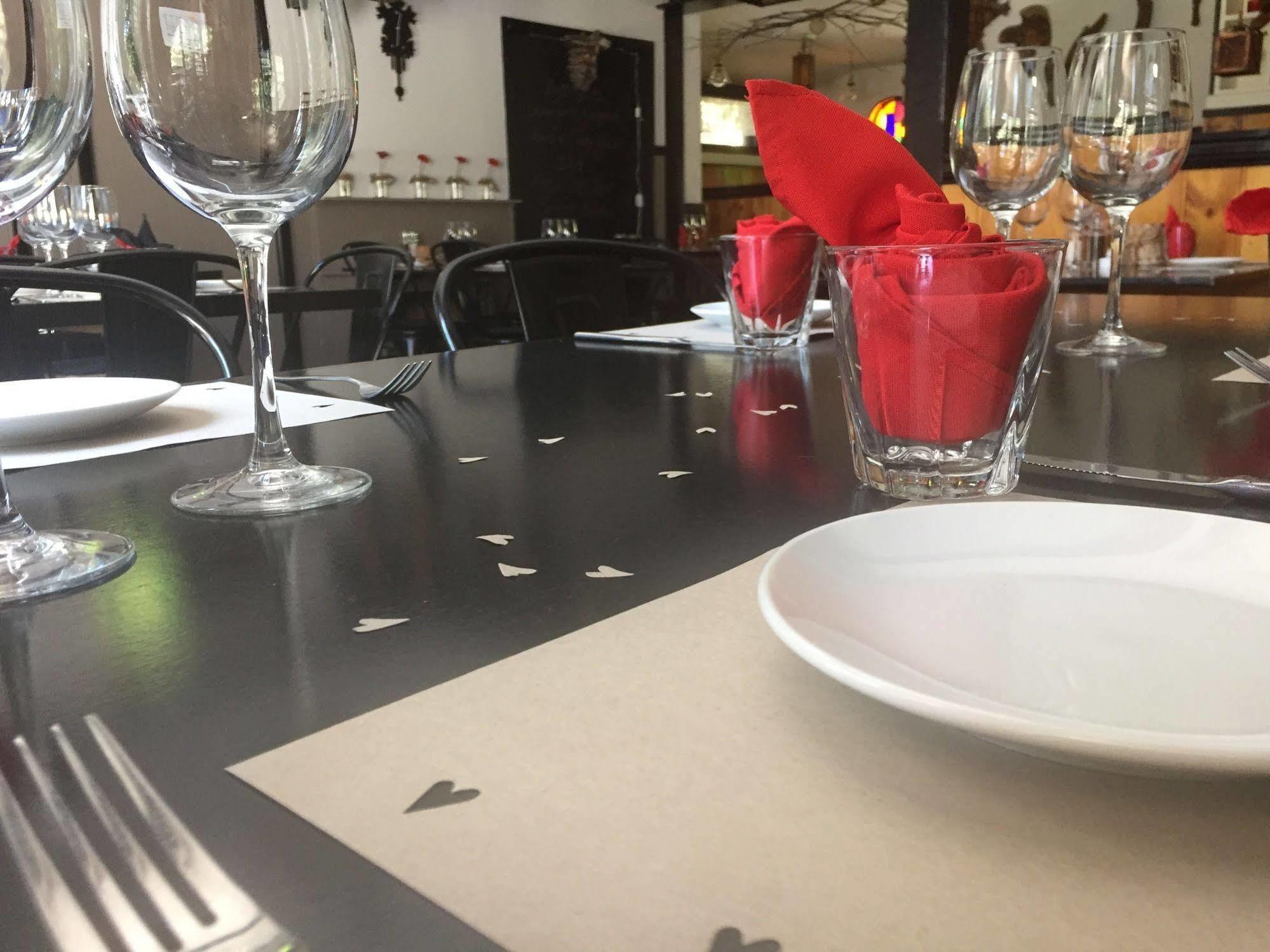 Black Bear Inn Thredbo Bagian luar foto