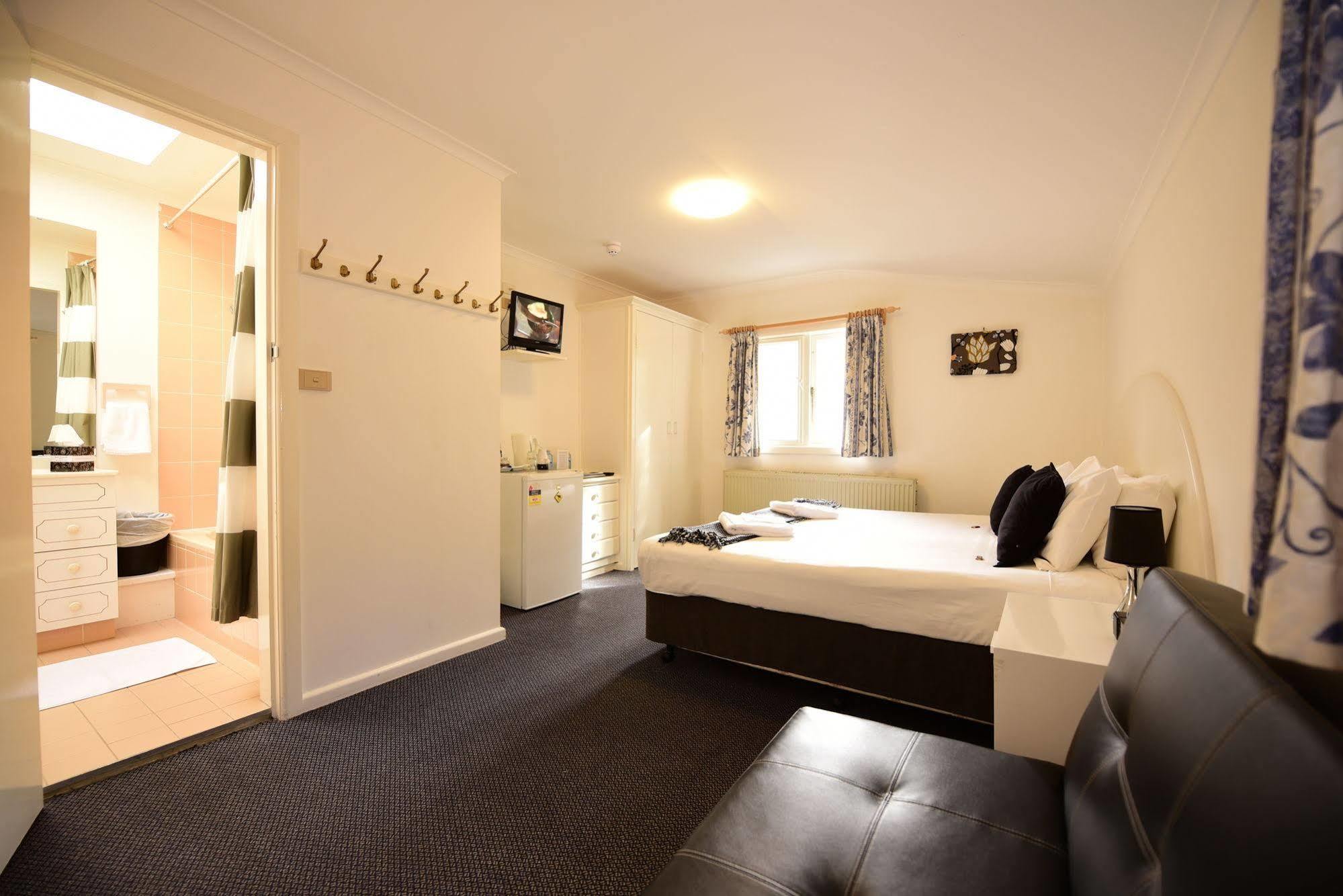 Black Bear Inn Thredbo Bagian luar foto